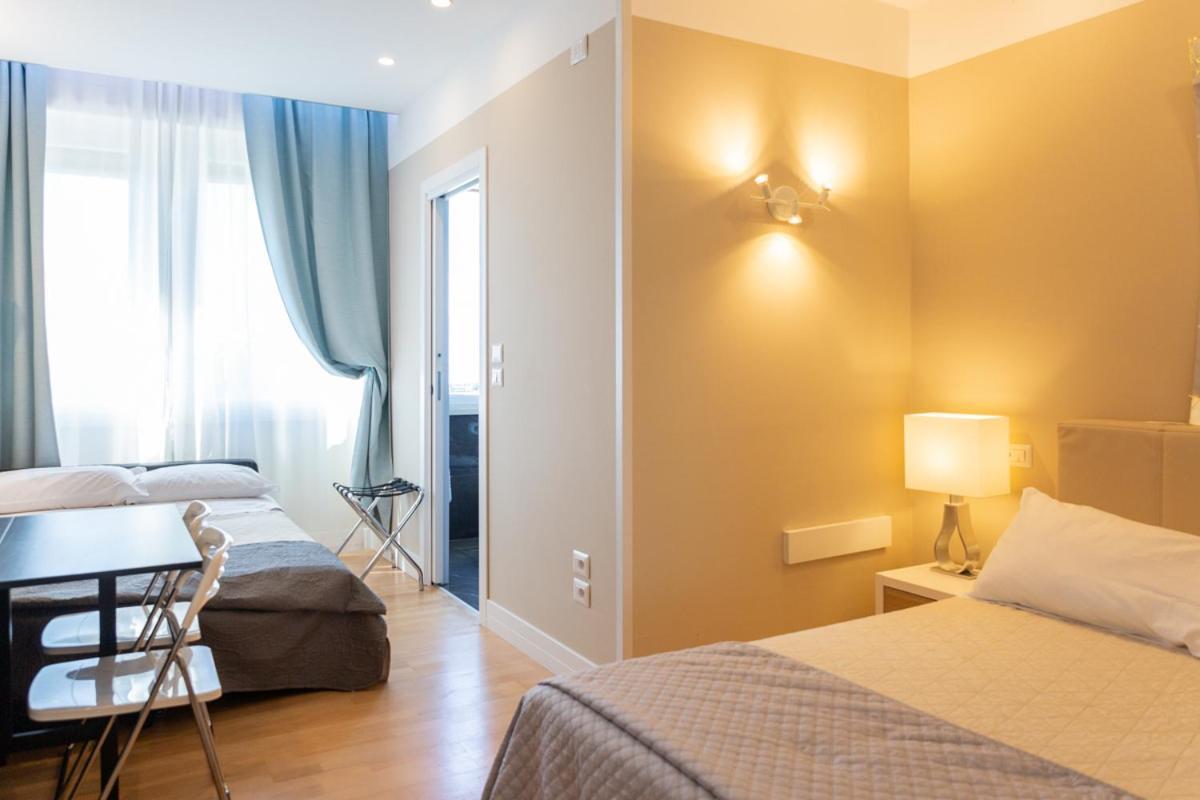 Pescara Centro Luxury Suite II Deluxe Rooms Bagian luar foto